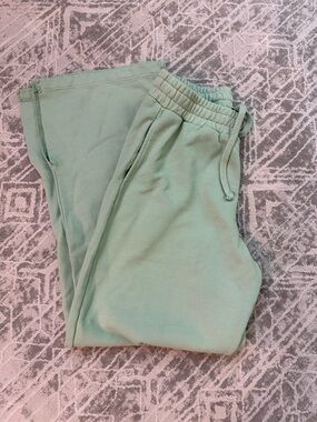 Daily Drills Wide Leg Drawstring Sweatpants in Mint